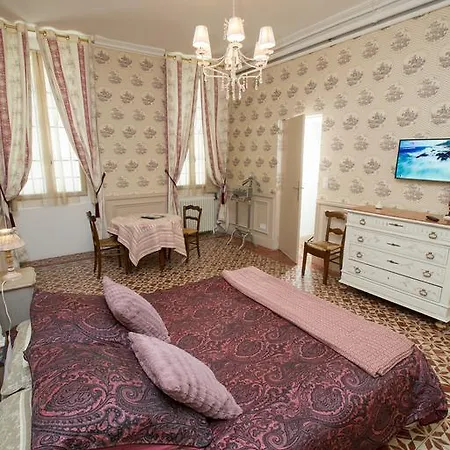 Nocleg ze śniadaniem La Petite Saunerie Awinion